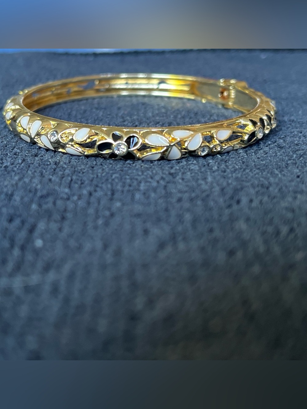 Gold Floral Enamel Crystal Bangle Bracelet - White & Gold